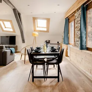 https://appartement-de-charme-atypique-de-standing.hotels-rhonealpes.com