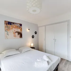 https://le-7-appartement-pour-2-4-personnes-avec-climatisation.hotels-rhonealpes.com